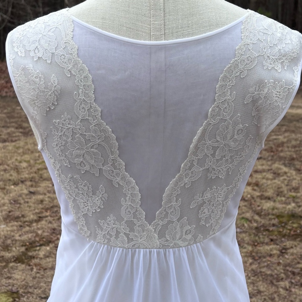 Stunning Vintage Shadowline Peignoir Set! - Picture 5 of 15